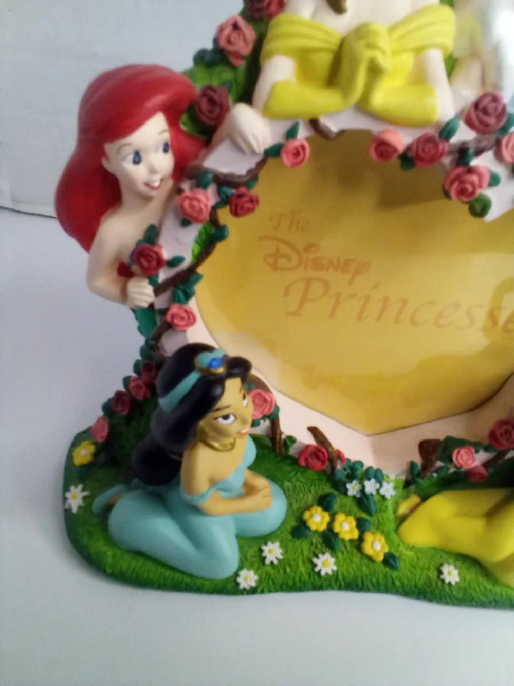 Disney Parks 3D Sculpted Picture Frame Princesses Heart Shape 8